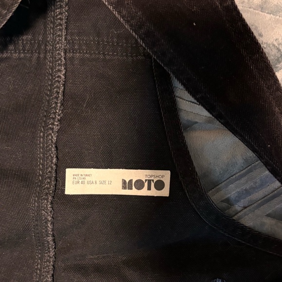 Topshop MOTO Dungaree Shorts (size US 8) - Picture 5 of 5